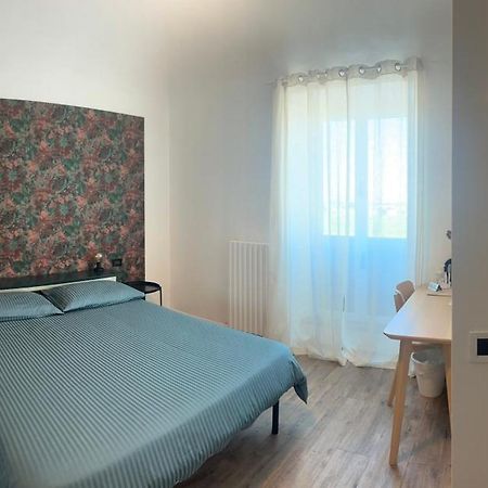 Bed and Breakfast Sunrise à Marina Di Pisa Extérieur photo